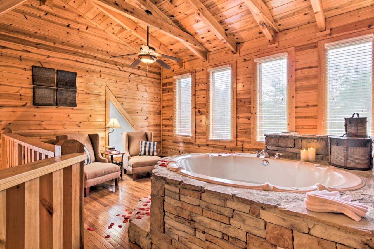 Cabin With Hot Tub About 2 Mi To Island In Pigeon Forge! Zewnętrze zdjęcie