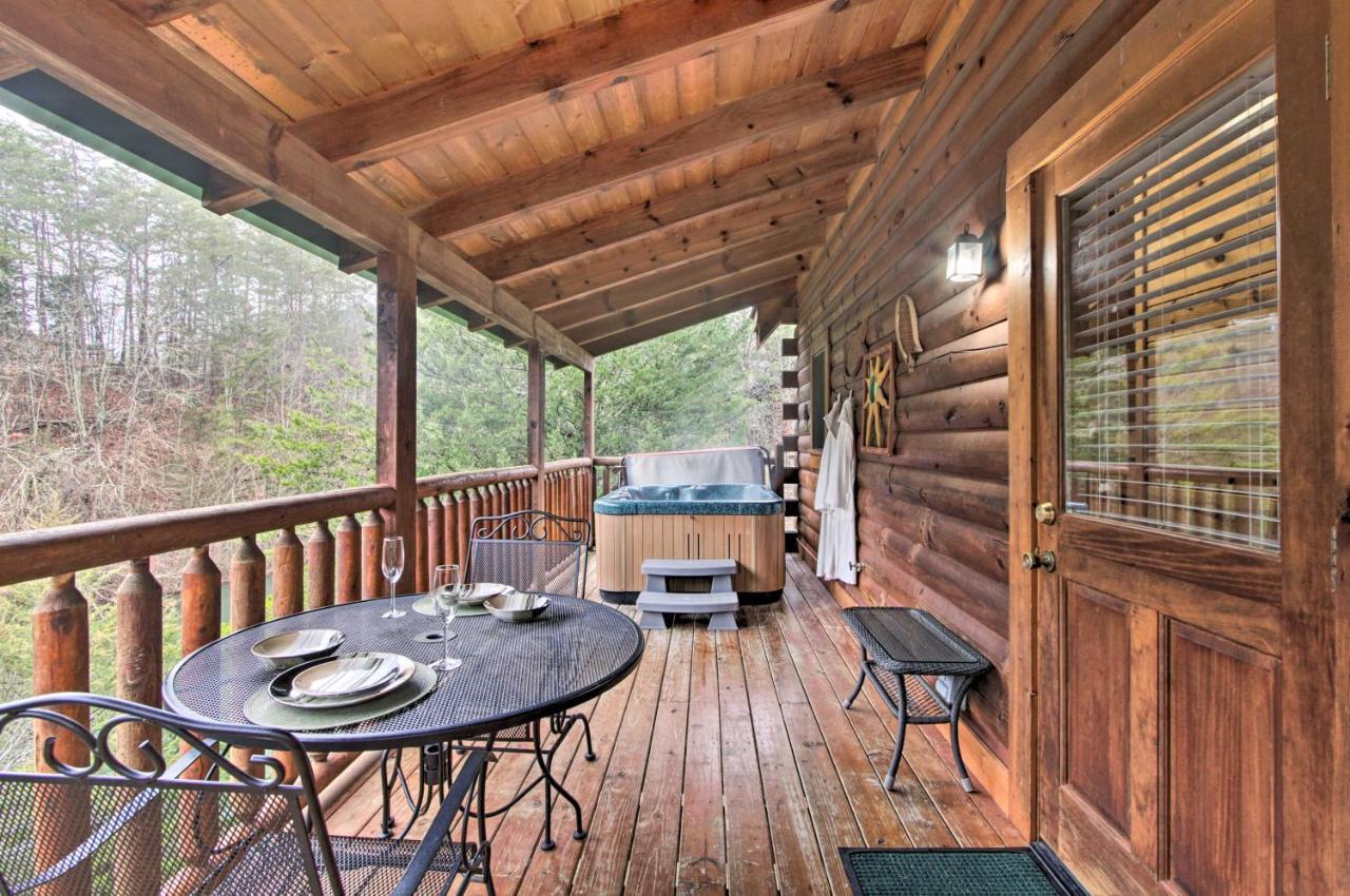 Cabin With Hot Tub About 2 Mi To Island In Pigeon Forge! Zewnętrze zdjęcie