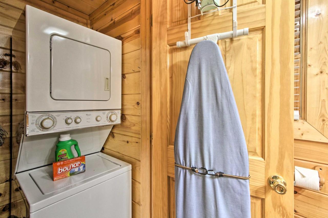 Cabin With Hot Tub About 2 Mi To Island In Pigeon Forge! Zewnętrze zdjęcie