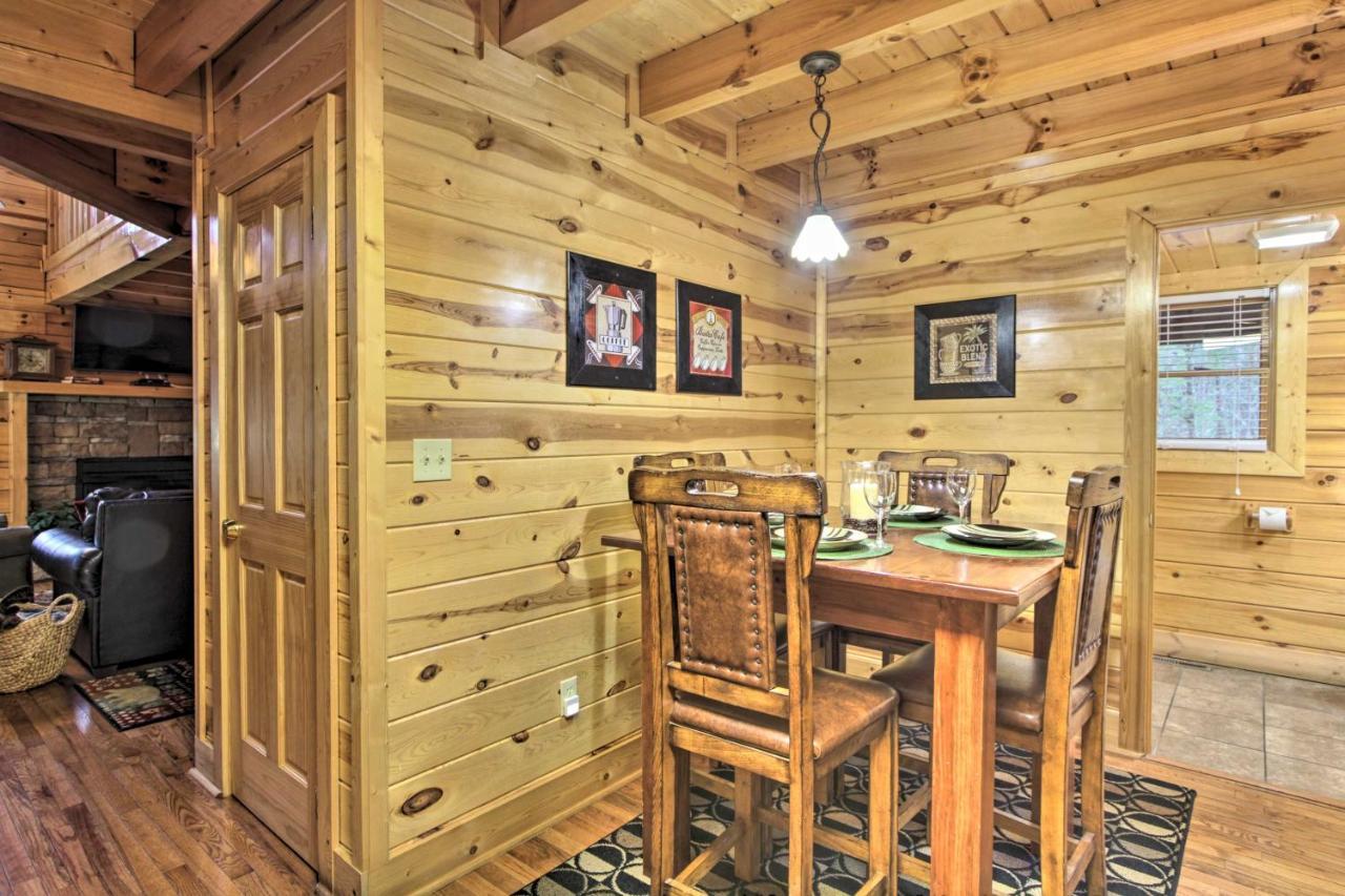 Cabin With Hot Tub About 2 Mi To Island In Pigeon Forge! Zewnętrze zdjęcie