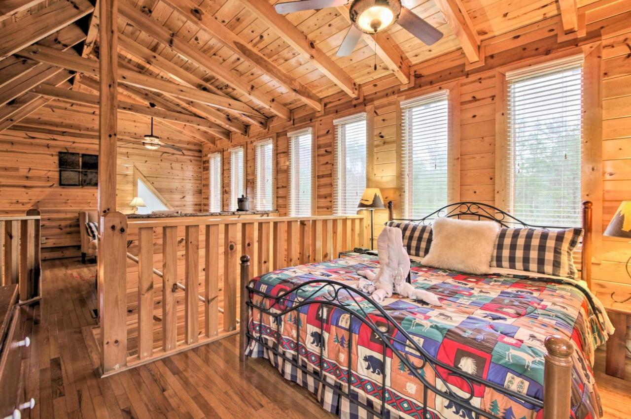 Cabin With Hot Tub About 2 Mi To Island In Pigeon Forge! Zewnętrze zdjęcie